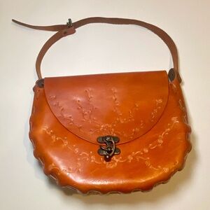 Vintage Bohemian Flower Detailed Leather Bag